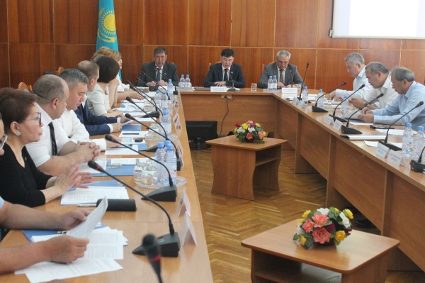 Работу пассажирского транспорта — на контроль