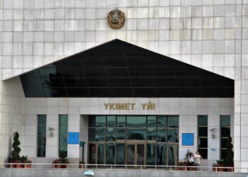 ЕСКІ ДЕ ЖАҢА ҮКІМЕТ