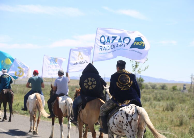 Салт аттылар ұлы дала жолымен!