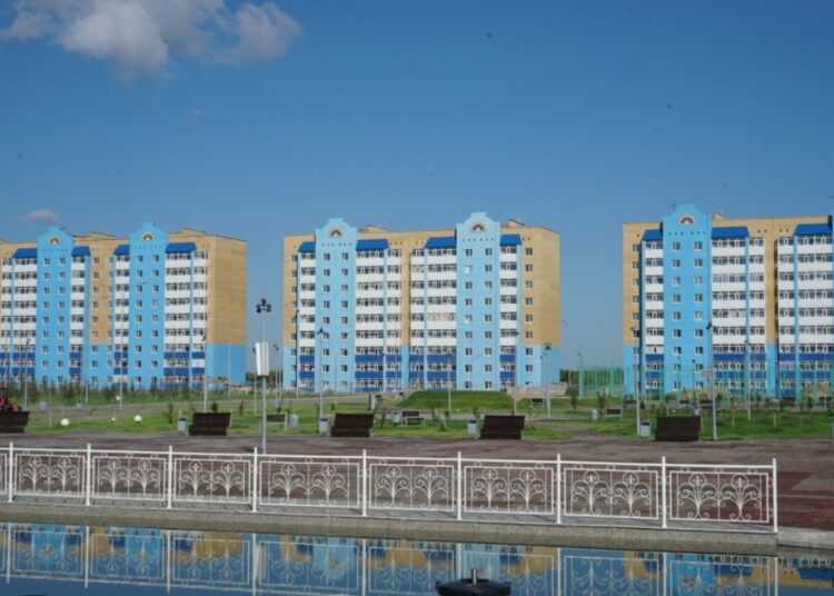 ҚАРАҒАЙЛЫ ҚАНАТЫН ЖАЯ ТҮСПЕК