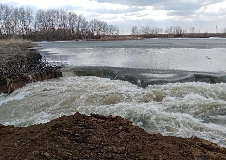 Батыс Қазақстанда су тасқыны қаупі төнген ауылдан тұрғындар көшірілді