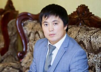 Семейдегі ең негізгі мәселелер - жұмыссыздық пен жалақының аздығы - ақынмен сұхбат