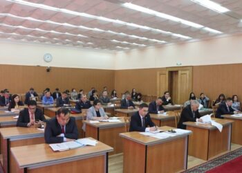 ҚАЛА КӨШЕЛЕРІ ҚОҚЫСТАН ТАЗАРТЫЛУДА