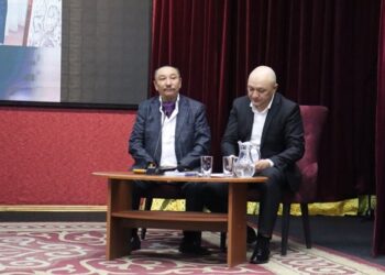 МАРЖАН СӨЗДЕН МОНШАҚ ТІЗГЕН АҚЫН