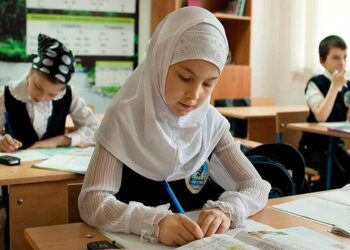 Ұстаздарды қорлауға байланысты жаза қатаңдатыла ма, Мектепте хиджаб киюге рұқсат беріле ме?
