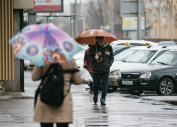 "Шаңды дауыл соғып, жаңбыр жауады": Синоптиктер алдағы күндерге арналған ауа райы болжамын ұсынды