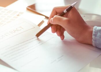 Асхат Аймағамбетов: Мұғалім күніне екі құжат қана толтырады