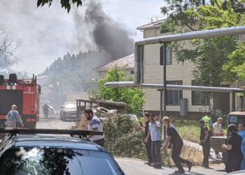 Шымкенттегі жарылыс: Перинаталдық орталықтан 100-ден аса әйел сәбилерімен бірге эвакуацияланды (видео)