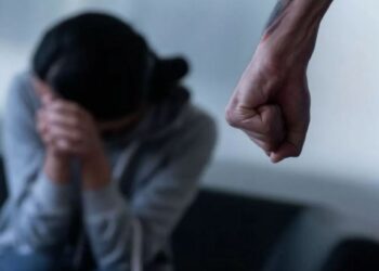 Лифтіде әйелді аяусыз тепкілеген жігіт AMANAT партиясы мүшесінің ұлы болып шықты