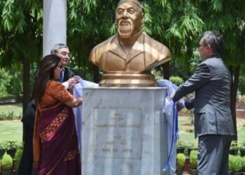 Үндістанның астанасы Нью-Делиде Абайға бюст қойылды