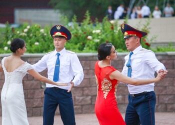 КӘСІБИ МЕРЕКЕ ҚҰРМЕТІНЕ