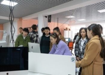 ОҚУШЫЛАР ЭКСКУРСИЯҒА БАРАДЫ