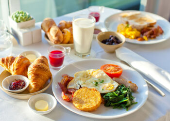 Эндокринолог маман таңғы асқа ең пайдалы бес тағамды атады