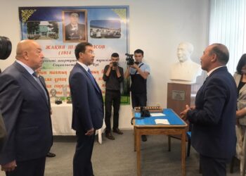 Облыс әкімі Нұрлан Ұранхаев Көкпекті ауданындағы Балалар шығармашылық сарайында болды