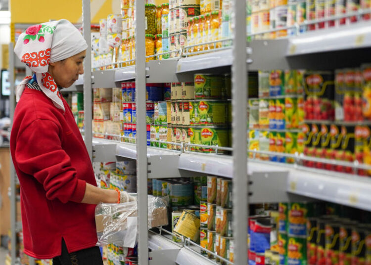 Қазақстандықтар табысының қанша пайызын азық-түлікке жұмсайды — Зерттеу