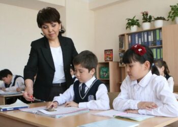 Мұғалімдерге оклад бойынша ақы төлеу мәселесі зерттеліп жатыр – Аймағамбетов