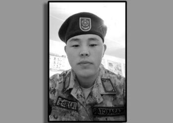 Асылып өлген сарбаздың анасы үндеу жасады