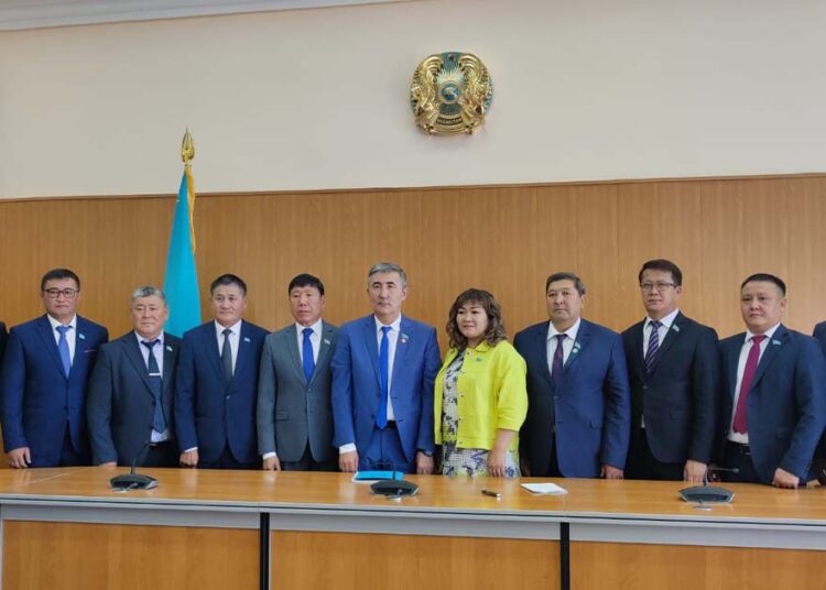 АБАЙ ОБЛЫСЫ МӘСЛИХАТЫНЫҢ АЛҒАШҚЫ СЕССИЯСЫ ӨТТІ