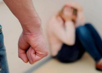 Министр тұрмыстық зорлық-зомбылық көрсеткендерді қатаң жазаға тартуды ұсынды