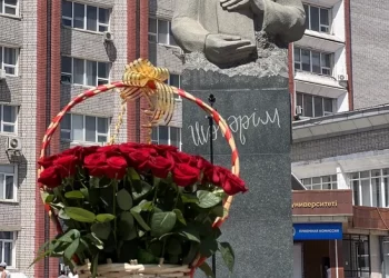 11 ШІЛДЕ – ШӘКӘРІМ ҚҰДАЙБЕРДІҰЛЫНЫҢ ТУҒАН КҮНІ