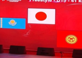 Қапанбұлақ ауылының тумасы Манама төрінде көк туды желбіретті