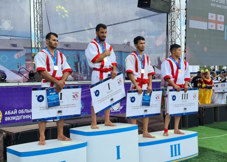 Қазақ күресі әлемдік деңгейге жетті