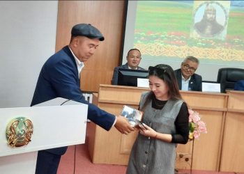 «Отан қорғау жолындағы батырлар ерлігі» атты республиклық конференция ұйымдастырылды