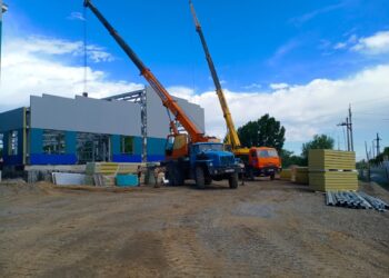 Нұрлан Ұранхаев Ақсуат ауданының салынып жатқан денешынықтыру-сауықтыру кешенінде болды