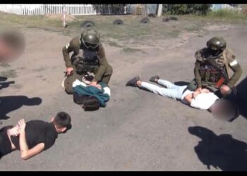 Семейде 18 жастағы үш жігіт есірткі сатумен айналысты деген күдікке ілінді