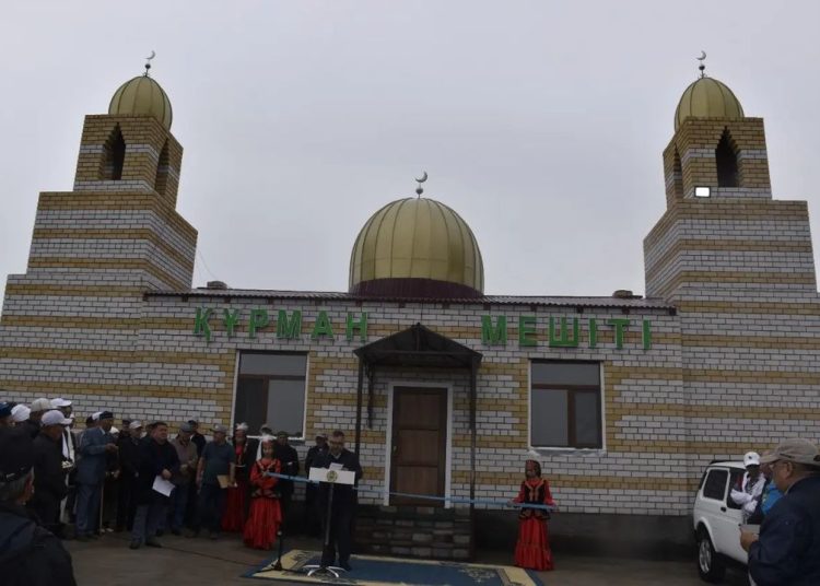 Жаңа мешіт бой көтерді