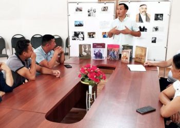 АҚЫНҒА ҚҰРМЕТ КӨРСЕТІЛДІ