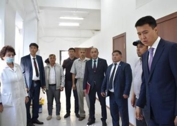 ХАЛЫҚПЕН КЕЗДЕСТІ