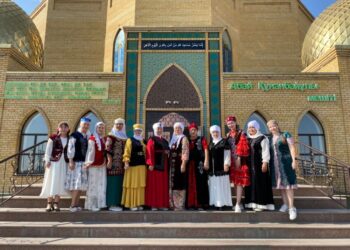 ҚАЗАҚ АНАЛАРЫ – ДӘСТҮРГЕ ЖОЛ 