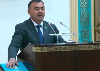 АБАЙЛЫҚ СЕНАТОРЛАР АНТ БЕРДІ