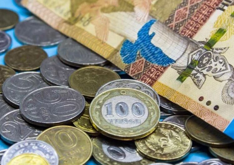 Қазақстанда ең төменгі жалақы 70 мың теңгеге дейін көтерілетін болды