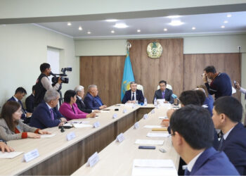 Мәслихаттың кезектен тыс VII сессиясы өтті
