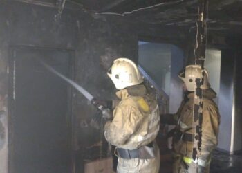 БӘЙШЕШЕК КӨШЕСІНДЕ ҮЙ ӨРТЕНДІ