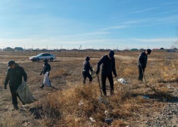 Семейде 10 мыңға жуық адам қала көшелерінен 80 тонна қоқыс жинады