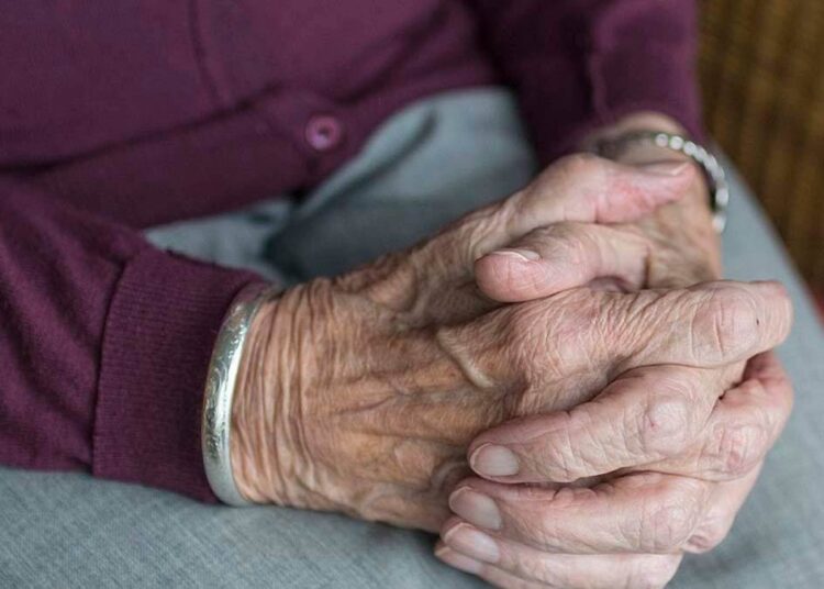 Мәжіліс әйелдердің 61 жаста зейнетке шығуын бекітетін құжатты мақұлдады