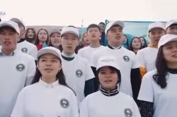 Семейде 3 мың студент «Атамекен» әнін орындады