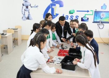 Жезқазған мен Семейден 500 бала робототехника негіздерін үйренеді