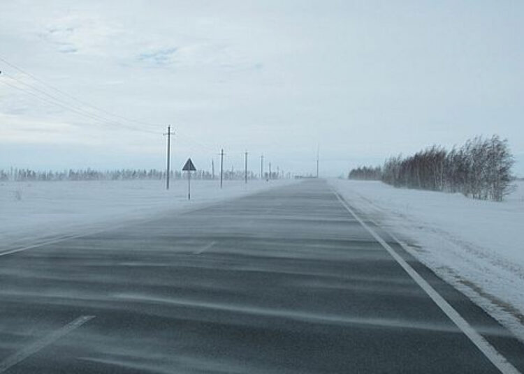 «Алматы — Өскемен» жолында тіркемелі жүк көліктерінің қозғалысына тыйым салынды
