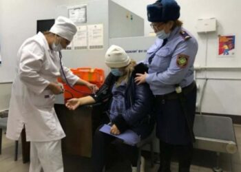 Қарағанды ​​түрмесінде күйеуімен кездесуге барған әйел босанып қалды