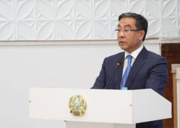 АЙМАҚ БАСШЫСЫ КӨКПЕКТІ МЕН АҚСУАТ АУДАНДАРЫНДА