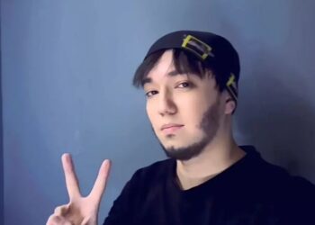 Сақал өсіріп алған Димаш Құдайберген сөзге қалды