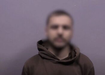 Ресей азаматтары Алматыда елдің ақшасын ұрлап жатыр. 80 мың доллар қолды болған (видео)