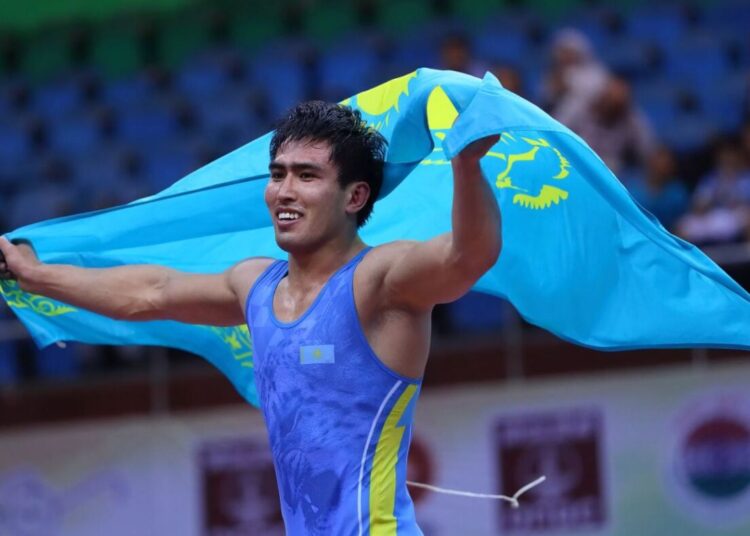 Қазақстандық чемпиондар енді өмір бойына ай сайын 300 мың теңгеден астам қаражат алады