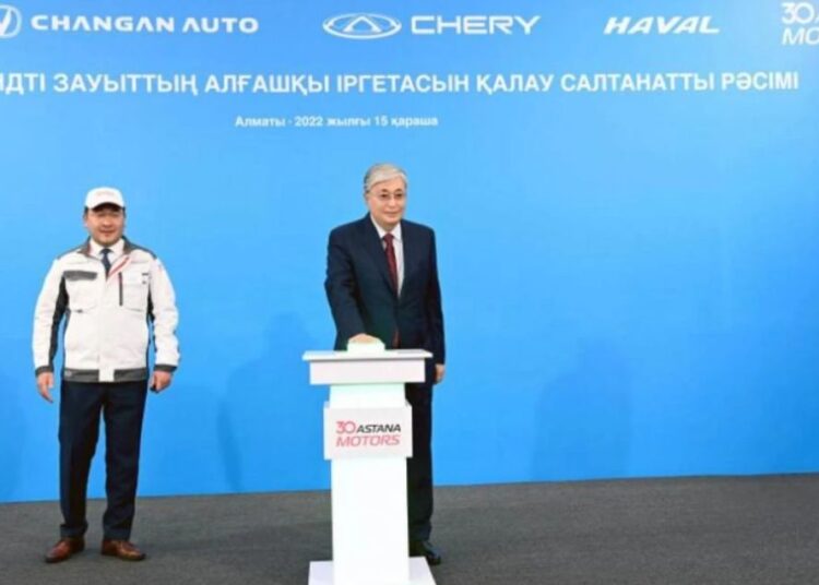 Тоқаев Алматыда автокөлік зауытының құрылысын ашты