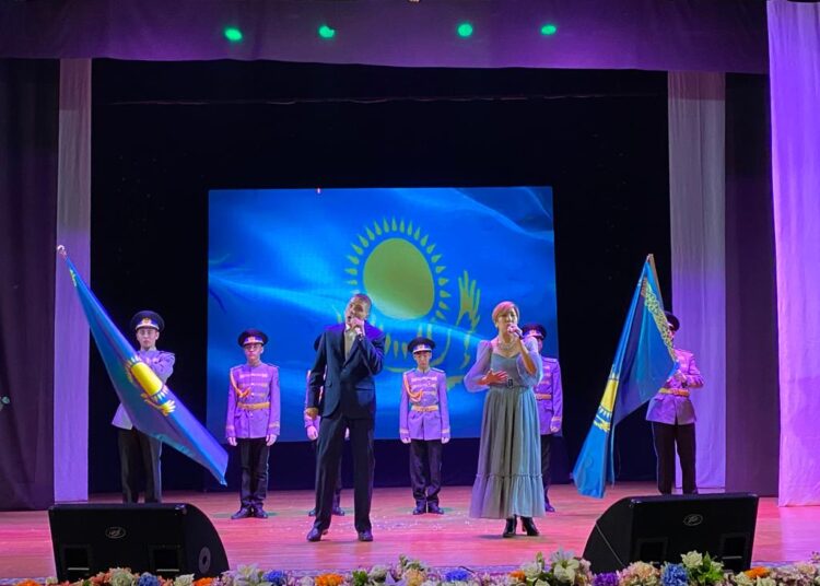 «ЕКІ ЖҰЛДЫЗ» ҮМІТ СЫЙЛАЙДЫ