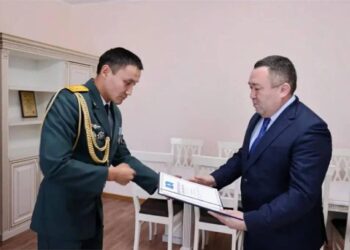 Нұрбол Нұрсағатов Семей қаласын апаттан сақтап қалған сарбаздарға алғысын айтты